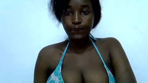 Snapshot of thick_eviey chatting on September 20, 2025, 7:20 am love online show from September 20, 2025, 7:20 am