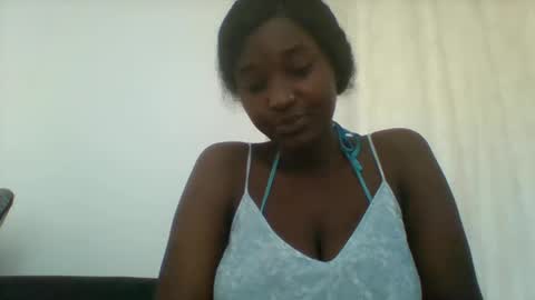 Snapshot of thick_eviey chatting on September 22, 2025, 6:48 am love online show from September 22, 2025, 6:48 am