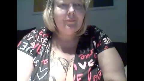 thickdarkangel online show from April 14, 2026, 2:12 pm