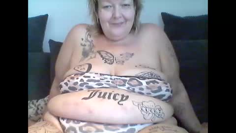 thickdarkangel online show from May 10, 2026, 5:29 pm