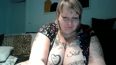 thickdarkangel online show from June 9, 2026, 6:19 pm