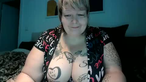 thickdarkangel online show from July 27, 2026, 6:04 pm