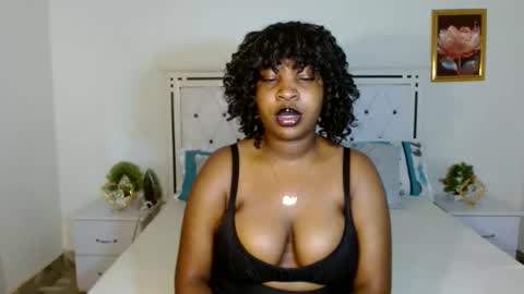 Snapshot of thickebonie chatting on April 21, 2026, 5:14 am Nikita online show from April 21, 2026, 5:14 am