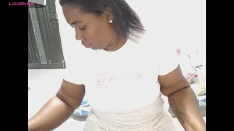 XIOMARA  online show from December 1, 2025, 1:21 am