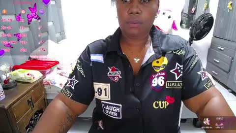 Snapshot of thickebonymilf chatting on May 24, 2026, 9:14 am XIOMARA online show from May 24, 2026, 9:14 am