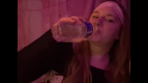 Ariel online show from March 2, 2025, 7:12 pm