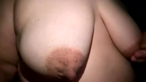 Snapshot of thickkcloudz chatting on July 15, 2026, 7:35 am thickkcloudz online show from July 15, 2026, 7:35 am