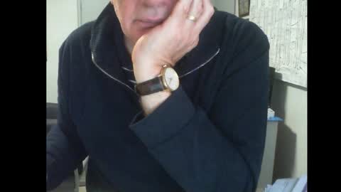 Snapshot of thickmelnik chatting on April 28, 2026, 2:55 pm James online show from April 28, 2026, 2:55 pm