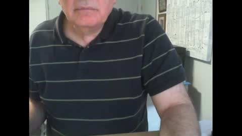 Snapshot of thickmelnik chatting on May 6, 2026, 1:57 am James online show from May 6, 2026, 1:57 am