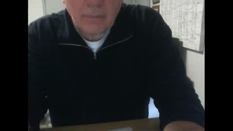 Snapshot of thickmelnik chatting on May 10, 2026, 2:17 am James online show from May 10, 2026, 2:17 am