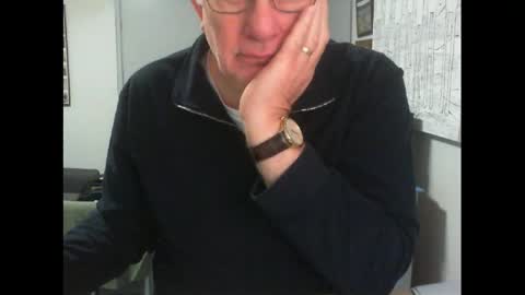 Snapshot of thickmelnik chatting on May 17, 2026, 3:37 am James online show from May 17, 2026, 3:37 am