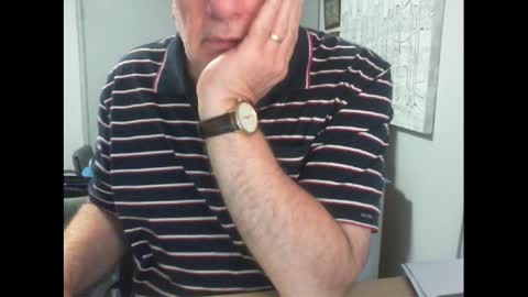 Snapshot of thickmelnik chatting on May 18, 2026, 2:29 am James online show from May 18, 2026, 2:29 am