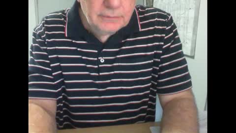 Snapshot of thickmelnik chatting on May 18, 2026, 4:07 am James online show from May 18, 2026, 4:07 am