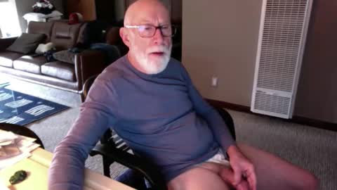 Snapshot of thickmorninwood chatting on May 13, 2026, 2:58 pm thickmorninwood online show from May 13, 2026, 2:58 pm