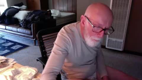 Snapshot of thickmorninwood chatting on May 14, 2026, 4:14 pm thickmorninwood online show from May 14, 2026, 4:14 pm