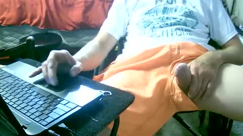 Snapshot of thickwhiteboydick chatting on March 6, 2025, 2:09 am thickwhiteboydick online show from March 6, 2025, 2:09 am