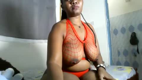 Snapshot of thickyass12 chatting on June 28, 2026, 11:27 am thickyass12 online show from June 28, 2026, 11:27 am