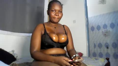 Snapshot of thickyass12 chatting on July 1, 2026, 9:11 am thickyass12 online show from July 1, 2026, 9:11 am
