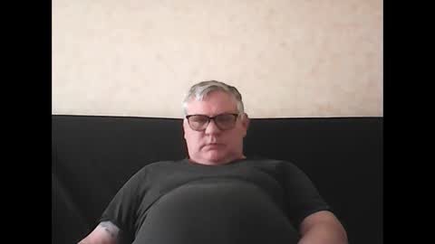 Snapshot of thierrysymp chatting on December 31, 2024, 9:21 am Thierrysymp online show from December 31, 2024, 9:21 am