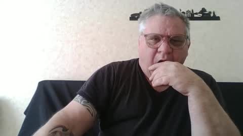 Snapshot of thierrysymp chatting on February 25, 2026, 10:14 am Thierrysymp online show from February 25, 2026, 10:14 am