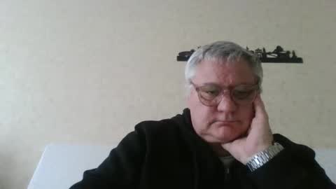 Snapshot of thierrysymp chatting on March 31, 2026, 5:24 pm Thierrysymp online show from March 31, 2026, 5:24 pm