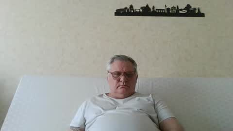 Snapshot of thierrysymp chatting on April 5, 2026, 4:59 pm Thierrysymp online show from April 5, 2026, 4:59 pm