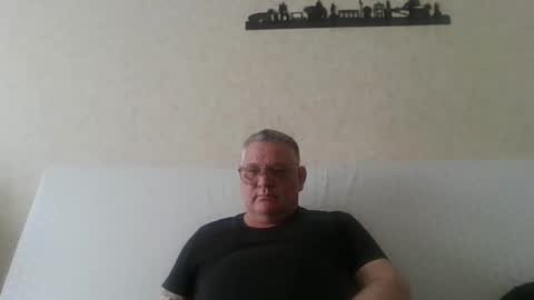 Snapshot of thierrysymp chatting on April 10, 2026, 4:01 pm Thierrysymp online show from April 10, 2026, 4:01 pm