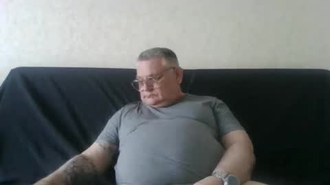 Snapshot of thierrysymp chatting on April 13, 2026, 5:40 pm Thierrysymp online show from April 13, 2026, 5:40 pm