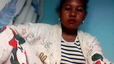 Snapshot of thierryzz chatting on July 5, 2026, 4:19 am thierryzz online show from July 5, 2026, 4:19 am