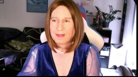Snapshot of thihold chatting on May 16, 2026, 5:12 pm thihold online show from May 16, 2026, 5:12 pm