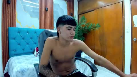  THIAGO COLLINS  online show from February 19, 2026, 10:50 pm