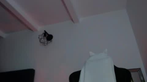 sara online show from June 8, 2026, 2:34 am