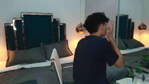 Snapshot of thom_amees chatting on August 5, 2026, 12:41 pm thom_amees online show from August 5, 2026, 12:41 pm