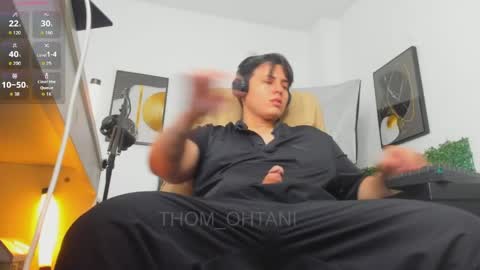 Snapshot of thom_ohtani chatting on May 12, 2026, 5:54 pm thom_ohtani online show from May 12, 2026, 5:54 pm