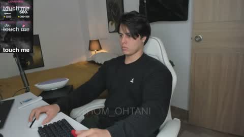 thom_ohtani online show from July 14, 2026, 2:05 am