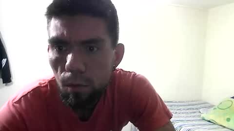Snapshot of thomas2wood chatting on June 5, 2026, 11:10 pm Thomas2Wood online show from June 5, 2026, 11:10 pm