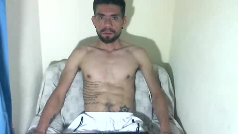 Snapshot of thomas2wood chatting on July 5, 2026, 12:17 am Thomas2Wood online show from July 5, 2026, 12:17 am