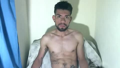 Snapshot of thomas2wood chatting on July 7, 2026, 11:09 pm Thomas2Wood online show from July 7, 2026, 11:09 pm