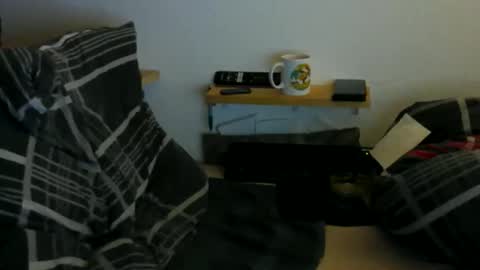 Snapshot of thomas6799 chatting on October 22, 2025, 5:19 am thomas6799 online show from October 22, 2025, 5:19 am