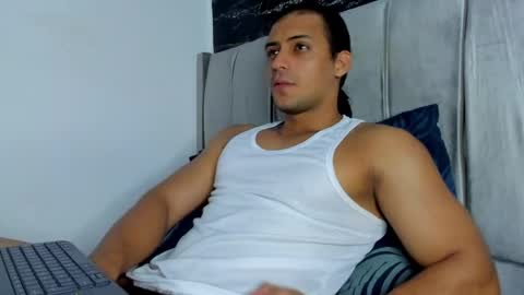 Snapshot of thomas777__ chatting on May 22, 2026, 12:00 pm Thomas online show from May 22, 2026, 12:00 pm