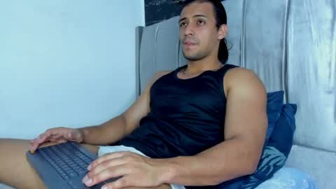 Snapshot of thomas777__ chatting on May 24, 2026, 4:56 pm Thomas online show from May 24, 2026, 4:56 pm