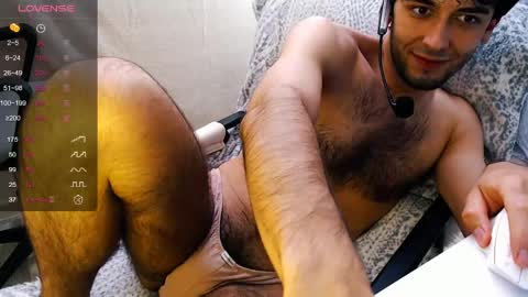 Snapshot of thomas_blackfield chatting on May 19, 2026, 12:49 am Thomas online show from May 19, 2026, 12:49 am