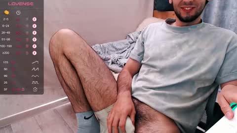 Snapshot of thomas_blackfield chatting on May 29, 2026, 2:53 am Thomas online show from May 29, 2026, 2:53 am
