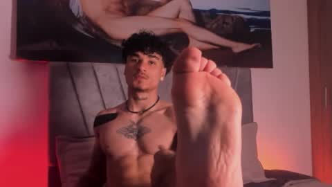 Thomas 3  JUST STAY AND BE MY LAST LOVE online show from November 28, 2025, 2:25 am