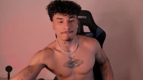 Snapshot of thomas_fit1 chatting on June 21, 2026, 4:04 am Thomas 3 JUST STAY AND BE MY LAST LOVE online show from June 21, 2026, 4:04 am