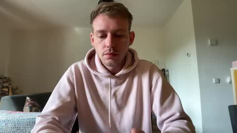 Snapshot of thomas_jd chatting on April 26, 2026, 3:21 pm Thomas online show from April 26, 2026, 3:21 pm