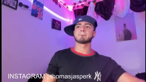 Snapshot of thomas_k7 chatting on May 6, 2026, 3:35 am Thomas online show from May 6, 2026, 3:35 am