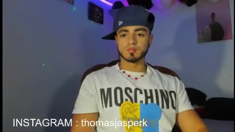 Snapshot of thomas_k7 chatting on May 9, 2026, 10:26 pm Thomas online show from May 9, 2026, 10:26 pm
