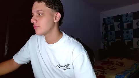 Snapshot of thomas_may4rs chatting on November 6, 2025, 8:04 am ---Thomas--- online show from November 6, 2025, 8:04 am