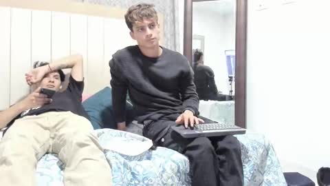 thomas_millers online show from April 12, 2026, 1:21 am